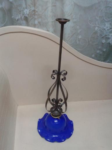 Brass hanging lamp code HGL304 size 60 cm. high lamp shade wide 24 cm. Brass hanging lamp code HGL304 size 60 cm. high lamp shade wide 24 cm.