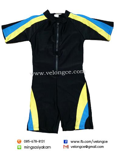 ชุดว่ายน้ำเด็กชิ้นเดียวแขนสั้นขาสั้นมีซิปหน้า มีแถบสีแดง ฟ้า น้ำเงินและชมพู Size 8-10-12-14-16-18-20 ชุดว่ายน้ำเด็กชิ้นเดียวแขนสั้นขาสั้นมีซิปหน้า มีแถบสีแดง ฟ้า น้ำเงินและชมพู Size 8-10-12-14-16-18-20