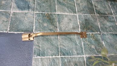 Brass door handle of Thailand. Item code C018T size long 300 mm.plate 32x50mm up 32x32mm12mm solid Brass door handle of Thailand. Item code C018T size long 300 mm.plate 32x50mm up 32x32mm12mm solid