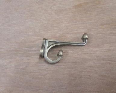 Brass hook Code.U014 size 28 x 37 mm. deep 80 mm. Brass hook Code.U014 size 28 x 37 mm. deep 80 mm.