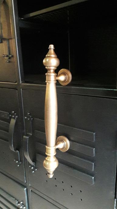 Brass Door Handle Item Code AC.071 weight 677 gram.size long 375 mm. wide base 50 mm. leg Brass Door Handle Item Code AC.071 weight 677 gram.size long 375 mm. wide base 50 mm. leg