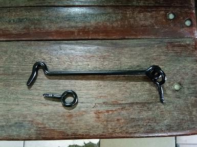 Window whine iron material Item Code IRW18 size long 6'' (152 mm.) Window whine iron material Item Code IRW18 size long 6'' (152 mm.)
