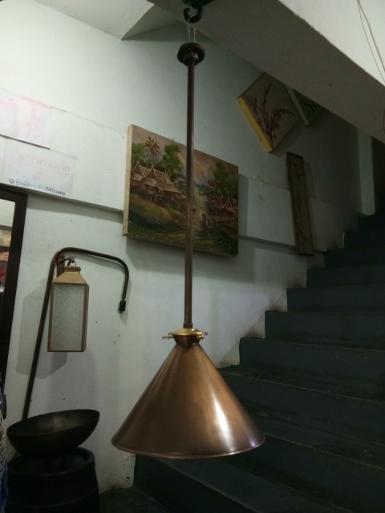 ฺBrass hanging lamp Item Code HGL.10Z size shade 230 x 180 mm.วัดเฉียง longยาวรวมแป้น 66 cm. ฺBrass hanging lamp Item Code HGL.10Z size shade 230 x 180 mm.วัดเฉียง longยาวรวมแป้น 66 cm.